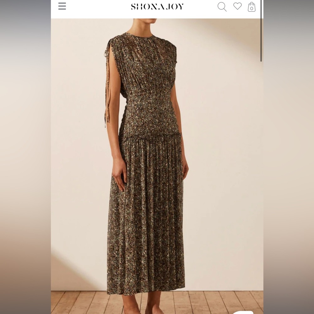 COPY - NWT Shona Joy Adeline Short Sleeve Ruched Midi Dress